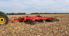 KUHN EXCELERATOR XT 8010 в роботі