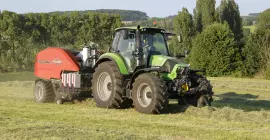 i-BIO+ розпочинає обмотування рулону у пресувальній камері