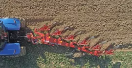 Плуг MASTER 153 в роботі