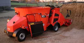 KUHN SPV Access/Power/Intense self-propelled mixers with optimal forage flow without compromising the homogeneity of the mixture