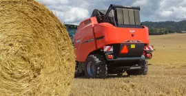 Швидке відкриття заднього борту вивільняє рулон з пресувальної камери VB 7190