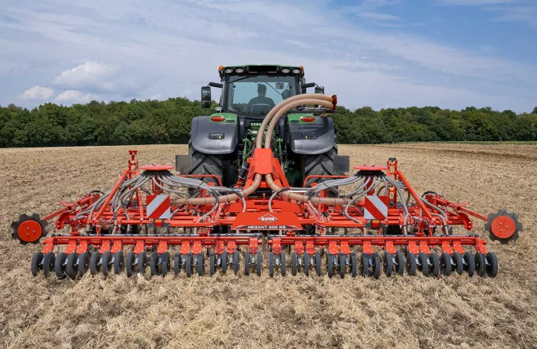 MEGANT RS seed drills at work