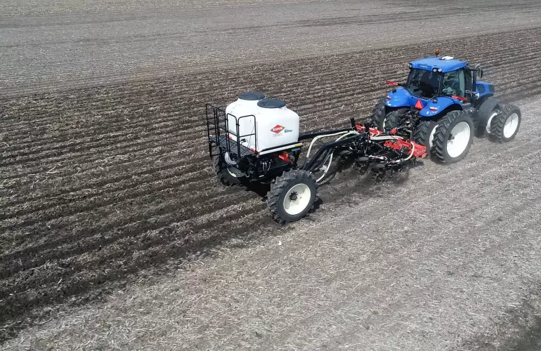 <span id="carac_242804_49926_1_20"> GLADIATOR 1210M в роботі</span>