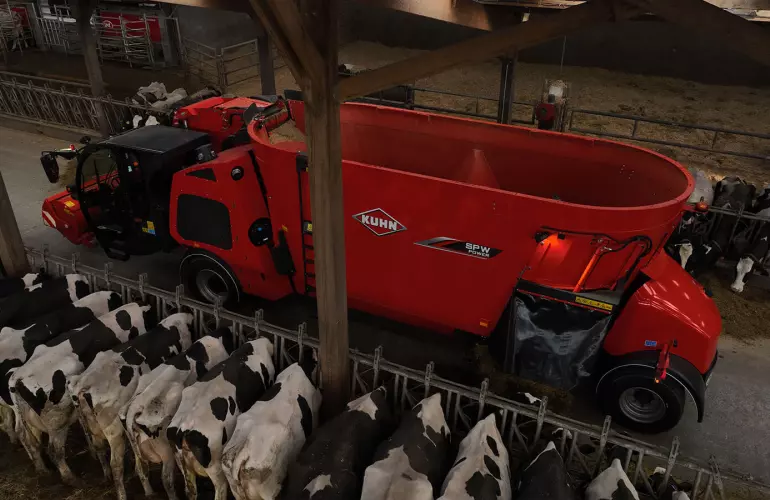 SPW Power для роздачі раціону дійних корів