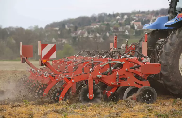 Налаштування STRIGER 100 без інструментів гарантують комфорт та точність роботи