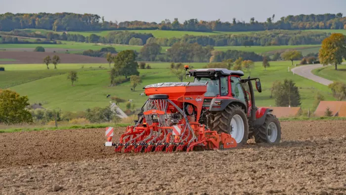 VENTA 100 seed drills in the field