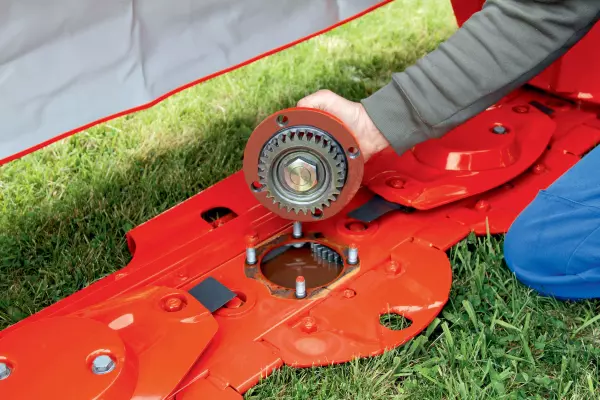 Заміна дискового підшипника на жатці серії 100