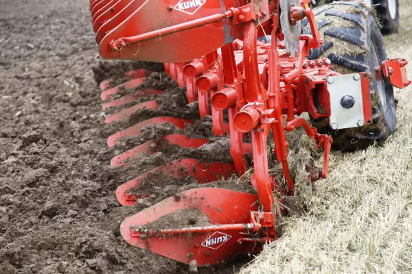 Плуг MULTI-LEADER в роботі – захисний пристрій NSH