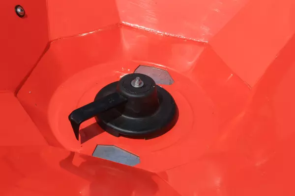 Повільний рух мішалки для забезпечення плавності потоку добрива на всіх машинах лінійки MDS .2