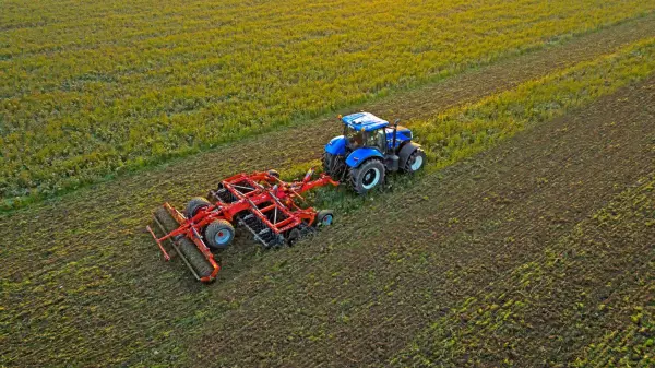 Машини OPTIMER доступні у вигляді начіпних, складаних або причіпних шасі, щоб задовольнити потреби кожного користувача.