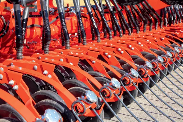 Зубці закривної борони для ідеального завершення висіву сівалкою PREMIA 9000 TRC