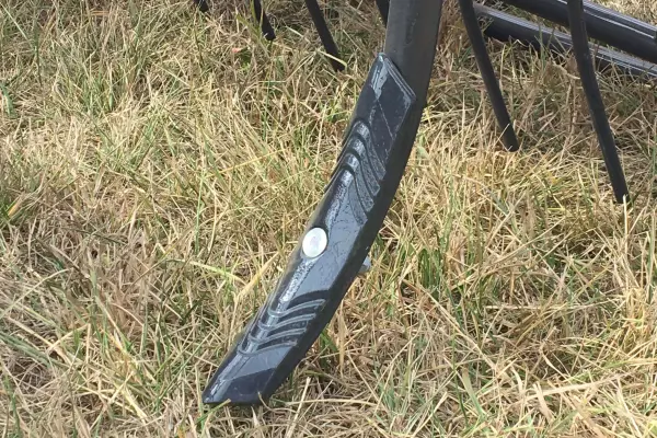 Двобічні прямі наконечники кріпляться на S-подібних зубцях PROLANDER