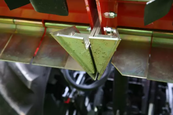 Розділювач мульчувача RM 610 – оптимальна подача рослинної біомаси