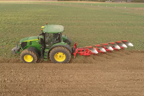 Гідравлічне регулювання кабіни забезпечує миттєве адаптування до робочих умов
