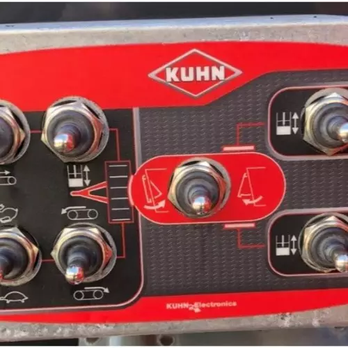 Керування швидкістю конвеєрної стрічки здійснюється за допомогою електричного блоку управління##NewLine##машини."