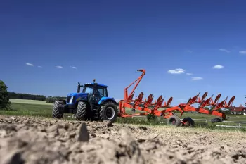 Розворот CHALLENGER на краю поля