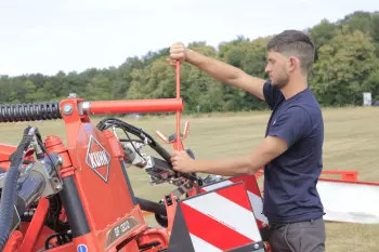 регулювання кута нахилу