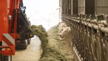 Високошвидкісний розподіл раціонів із волокнами за допомогою запатентованої заслінки C-DRIVE