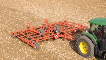 Подвійний U-подібний коток на кам'янистому ґрунті