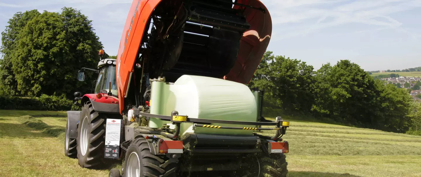 IBIO+ – обмотування рулону у пресувальній камері