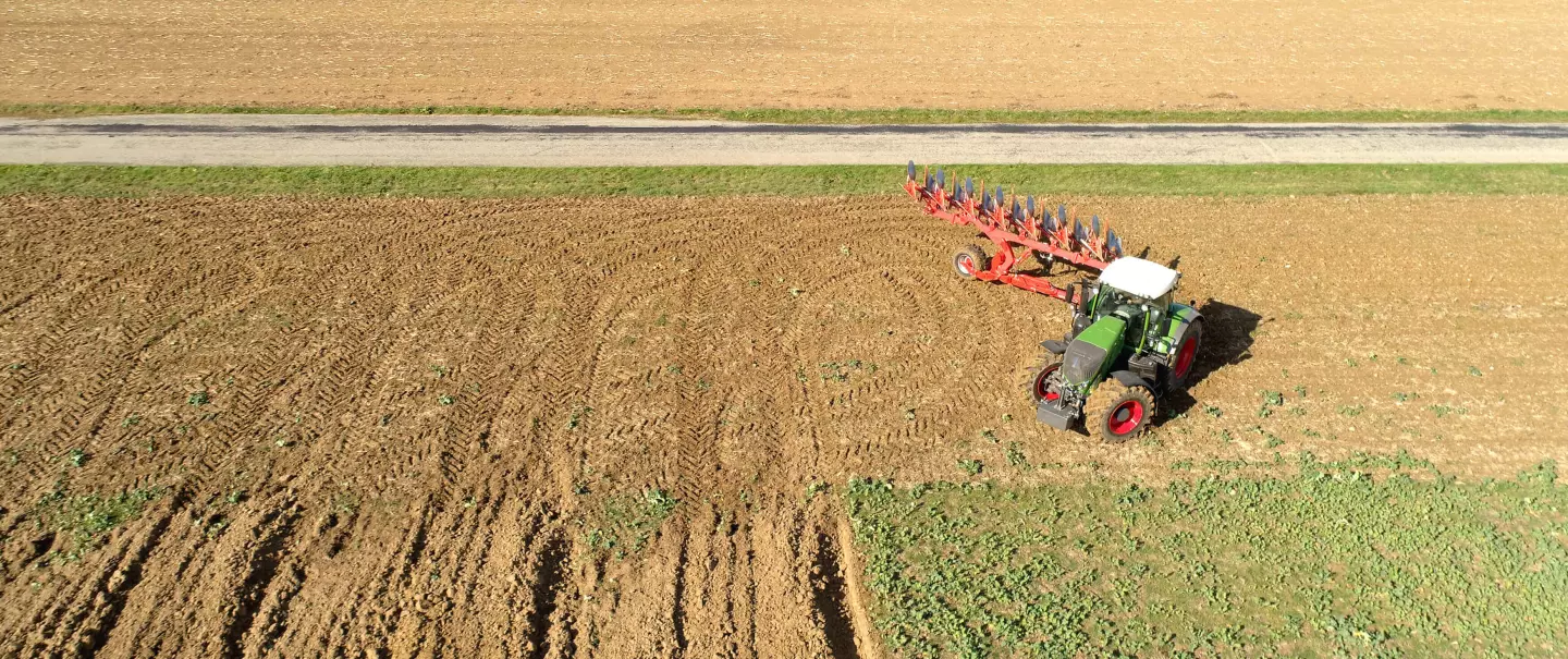 Плуг VARI-LEADER – поворот на розворотній смузі