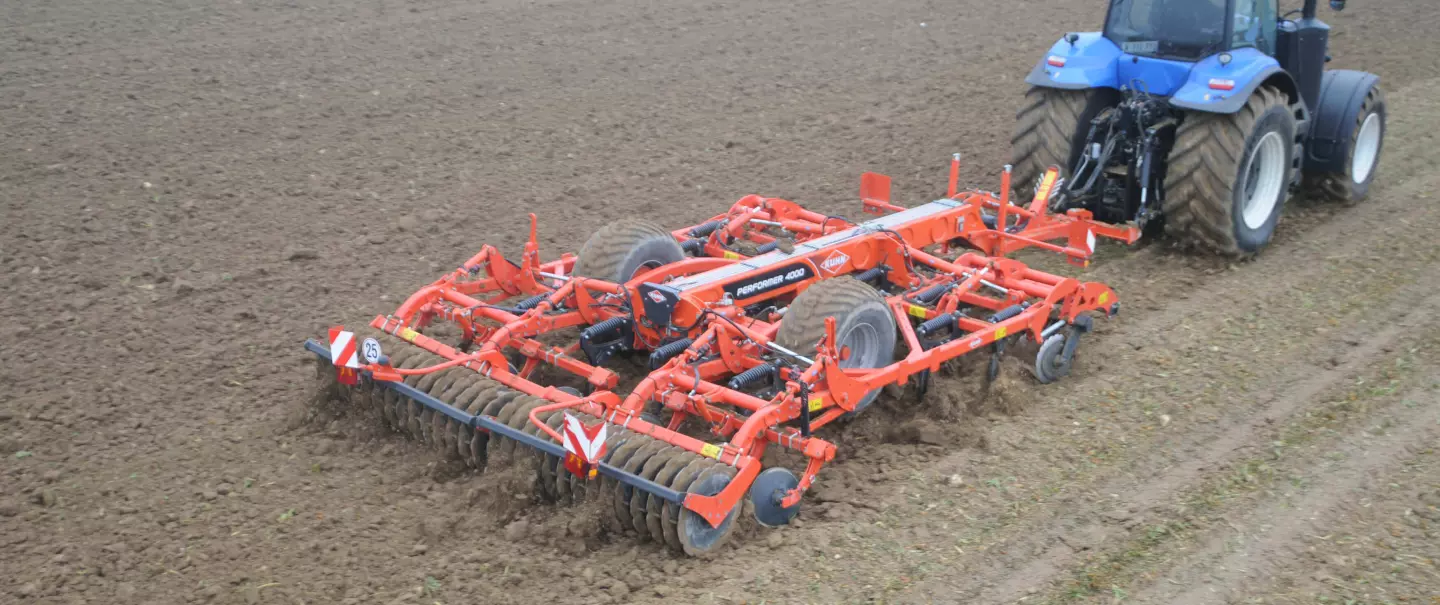 PERFORMER SELECT в роботі