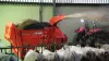 KUHN PRIMOR 3570 M в режимі видування соломи